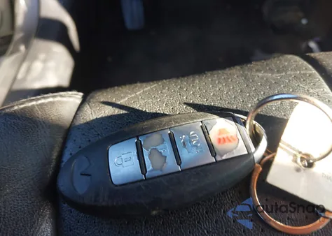 2013 Infiniti G37 Journey z USA, uszkodzony, nr VIN JN1CV6AP6DM713919